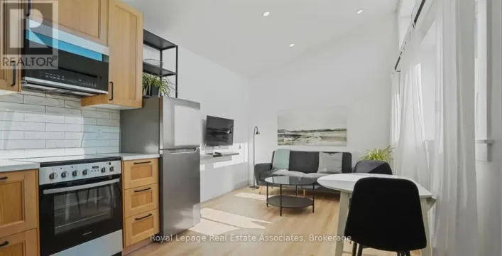 3 - 45 BOND STREET, Kitchener