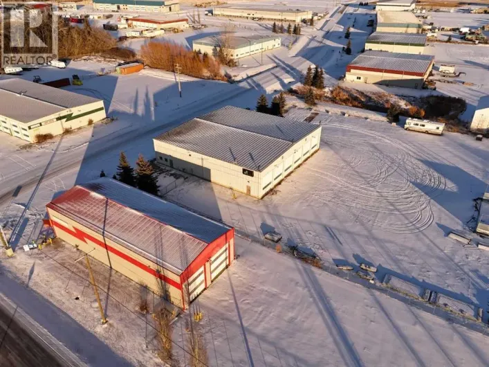 3 & 5 Van der Horn Way, Rural Red Deer County