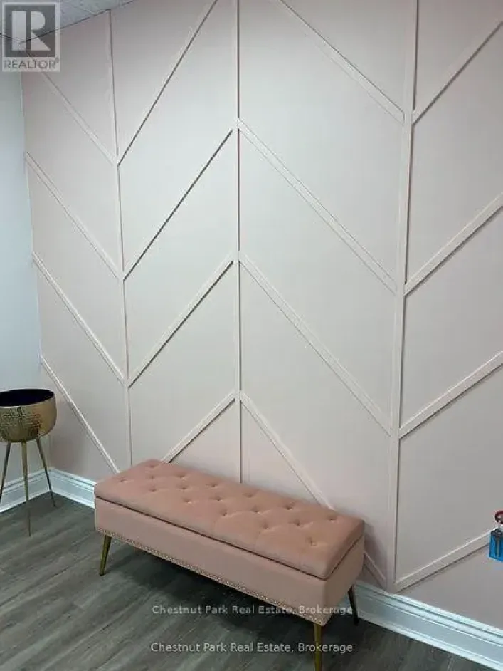 3 - 51 MAIN STREET E, Huntsville