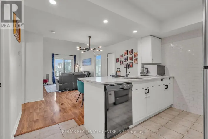 3 - 51 PETRA WAY, Whitby