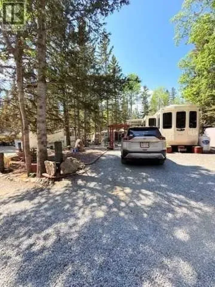 3, 5230 Highway 27 Trail, Sundre