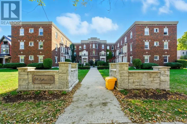 3 - 54 DUFFERIN AVENUE, Brantford