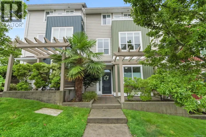 3 6115 Glacier Way, Nanaimo