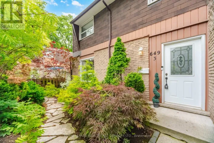 3 - 649 FRANCIS ROAD, Burlington