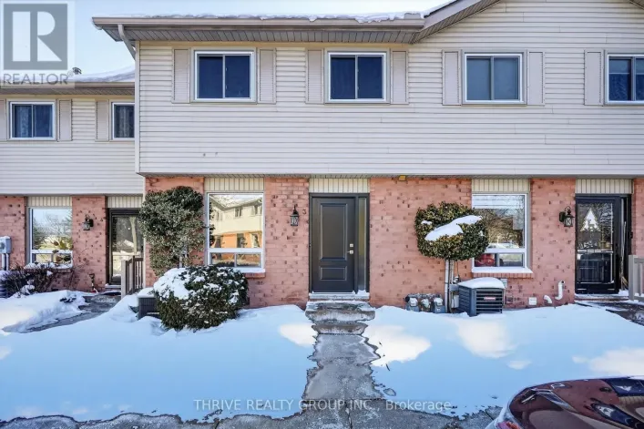 3 - 80 ACORN CRESCENT, London North