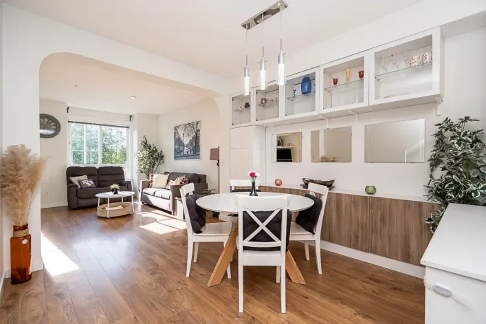 3 8476 207A STREET, Langley