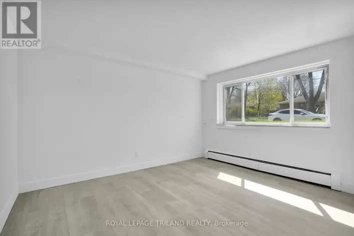 3 - 852 TRAFALGAR STREET, London East