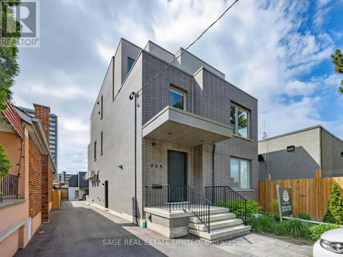 3 - 909 CASTLEFIELD AVENUE, Toronto