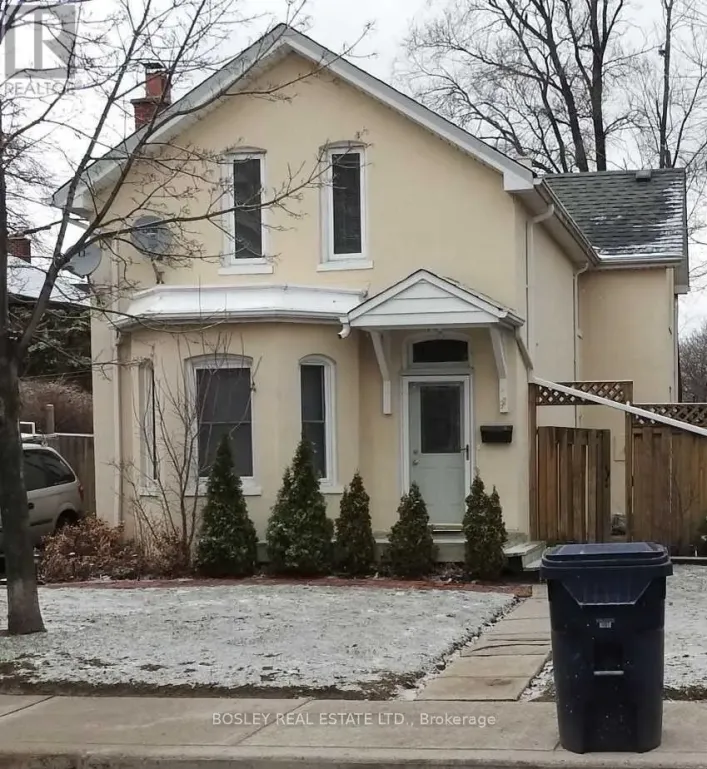 3 - 97 ROSEMOUNT AVENUE, Toronto