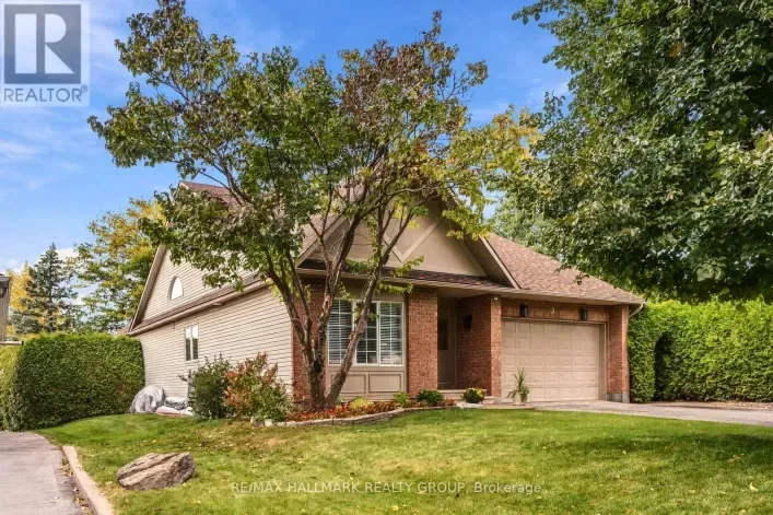 3 BURNSTEAD CRESCENT, Ottawa