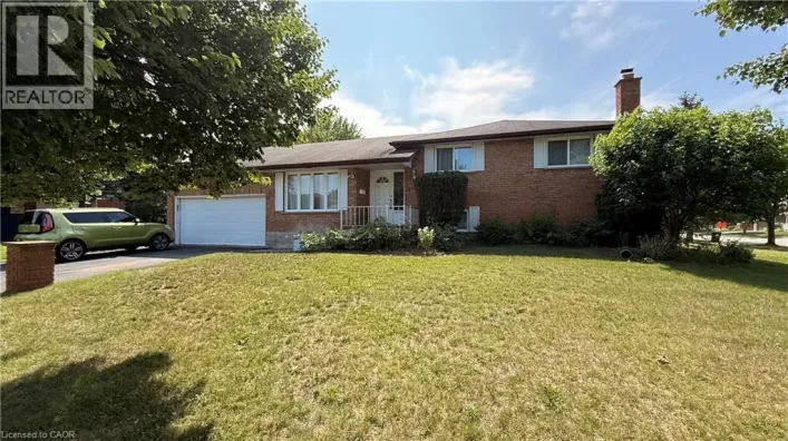 House for rent: 3 BURNT EMBER Court Unit# Lower, Kitchener