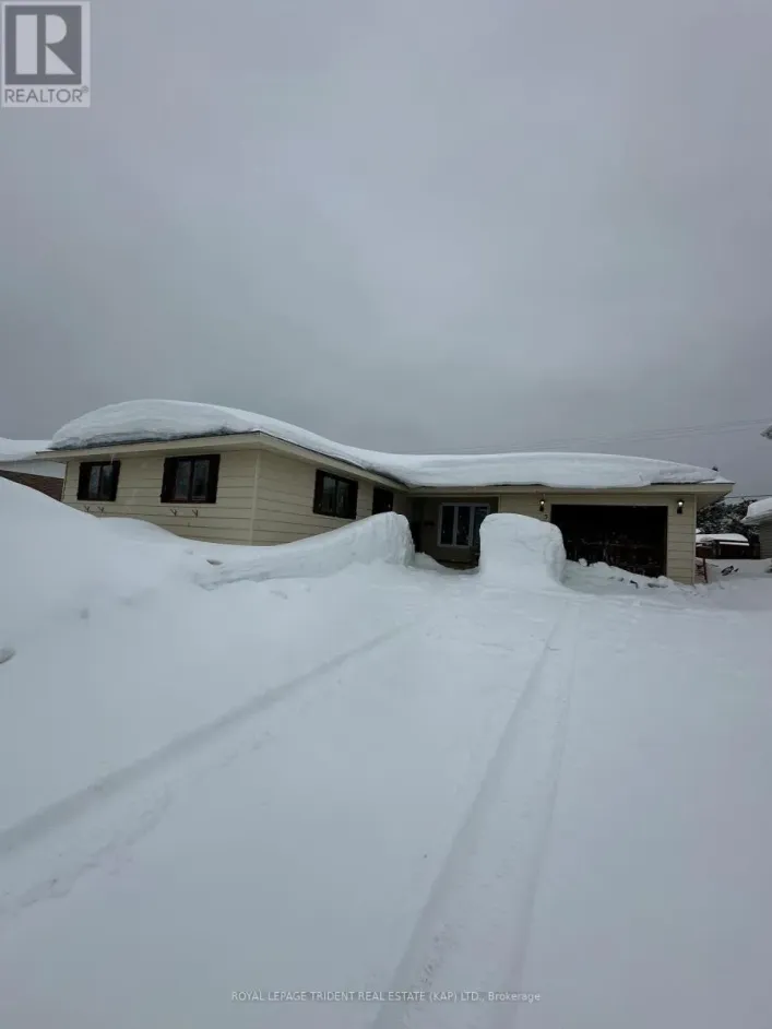3 CLARK STREET, Kapuskasing