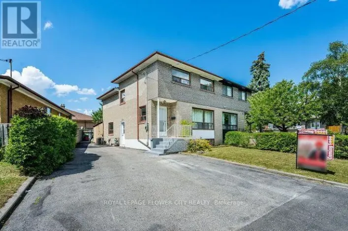 3 CLAYHALL CRESCENT, Toronto