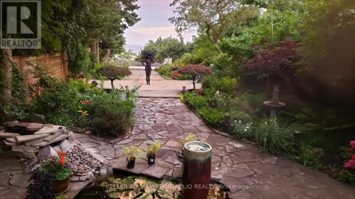 3 DAULT ROAD, Toronto