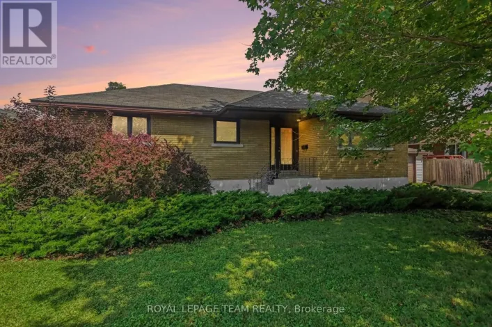 3 DONNA STREET, Ottawa