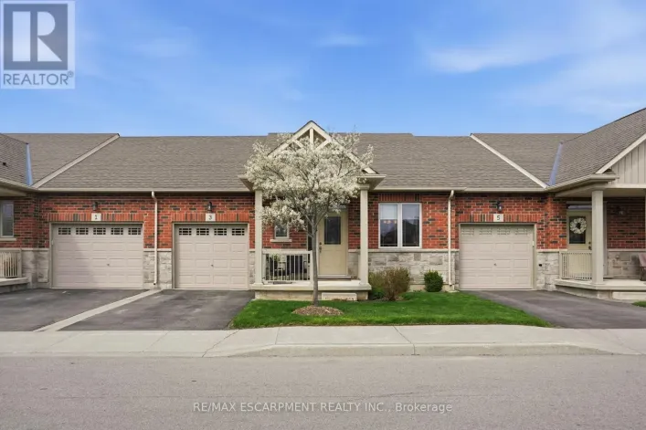3 ECKER LANE, Hamilton