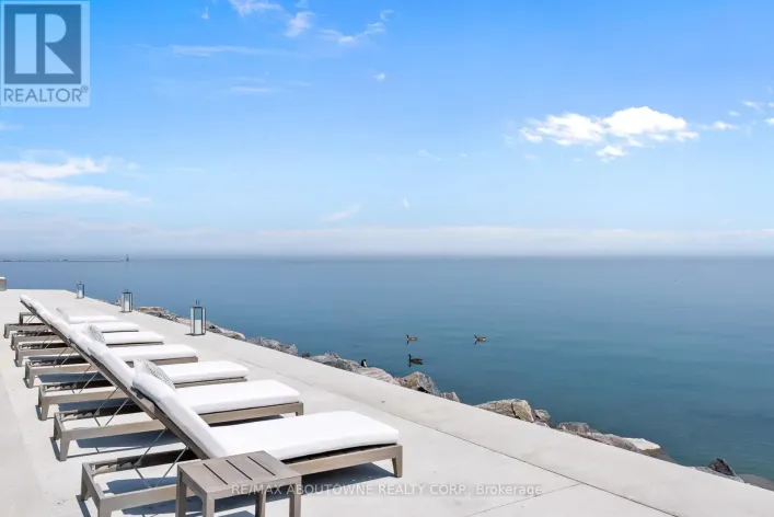 3 ENNISCLARE DRIVE E, Oakville