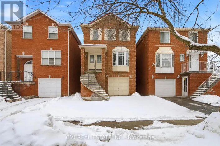 House for sale: 3 FOREST POINT DRIVE, Toronto
