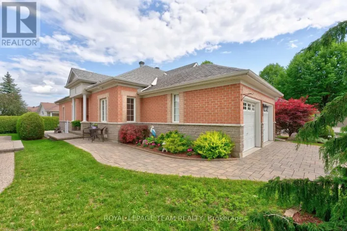 3 GOLDORA PRIVATE, Ottawa