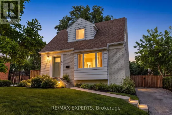 3 GREENACRES ROAD, Toronto