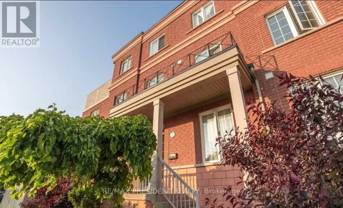 3 HERZBERG GARDENS, Toronto
