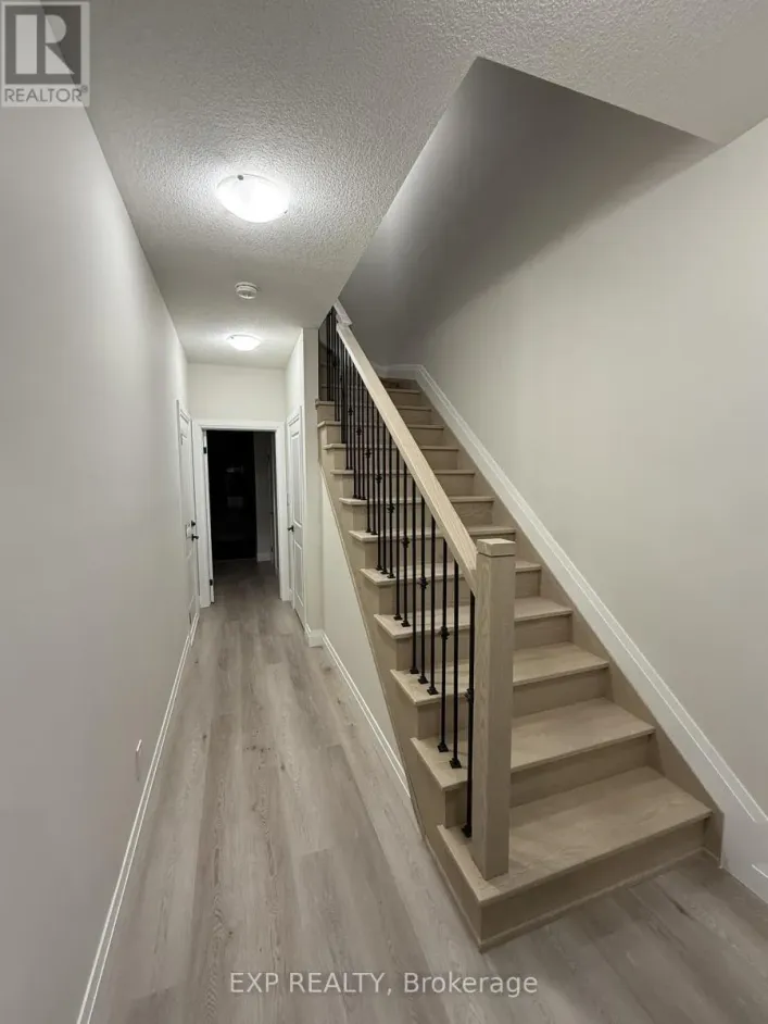 3 KEYSTONE TRAIL, Welland