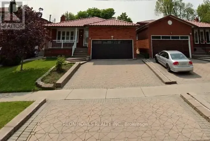 3 LORD ROBERTS DRIVE, Toronto