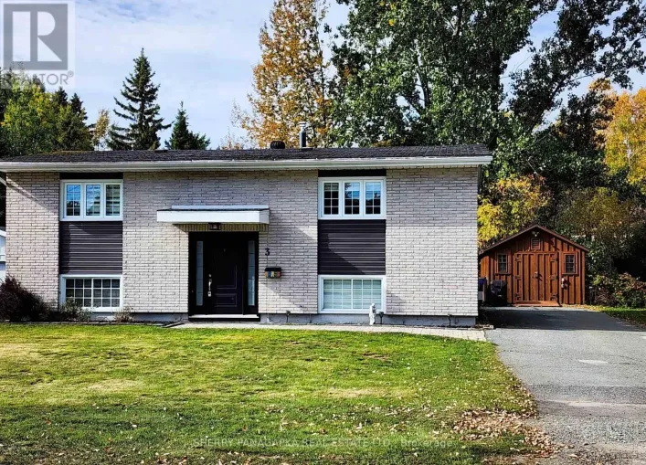 3 MCPHEE AVENUE, Kirkland Lake