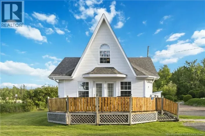 House for sale: 3 Millock Avenue, Pointe-Du-ChAane