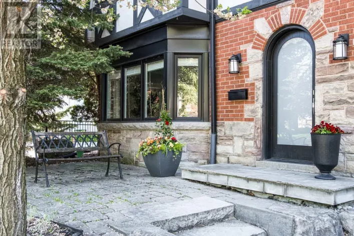 3 OAKWOOD PLACE, Hamilton