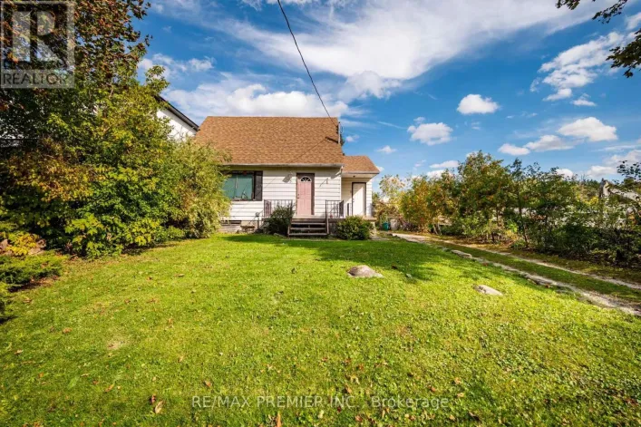 3 PARKER AVENUE, Richmond Hill