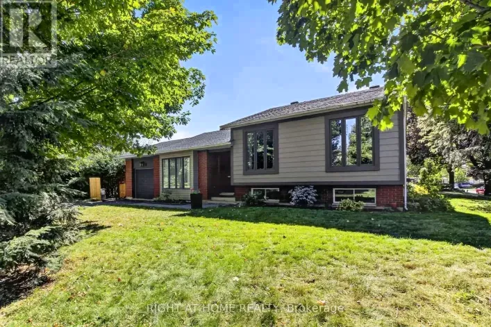 3 POMMEL CRESCENT, Ottawa