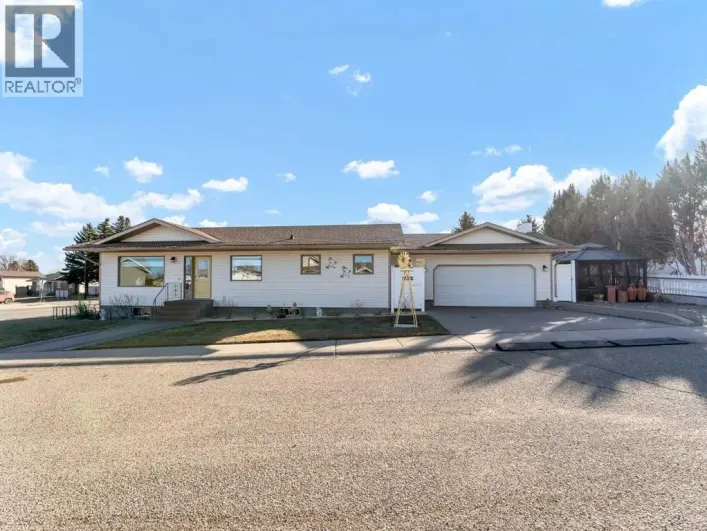 3 Redwood Court SE, Medicine Hat
