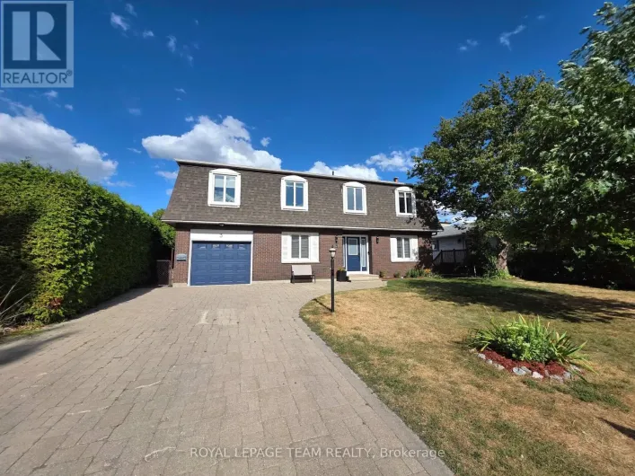 3 ROBERTA CRESCENT, Ottawa