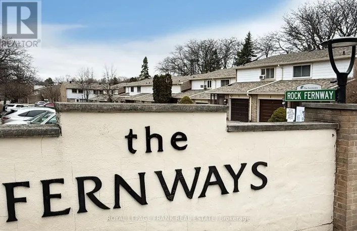 3 ROCK FERN WAY, Toronto