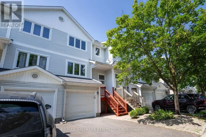 3 SETH PRIVATE, Ottawa