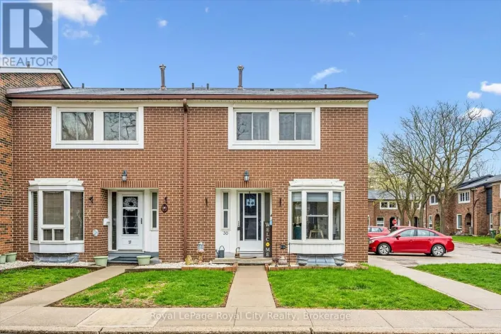 30 - 121 BAGOT STREET, Guelph