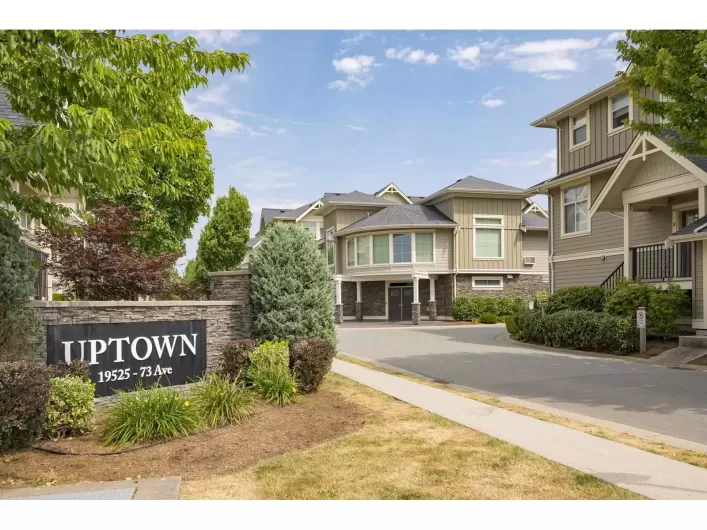 30 19525 73 AVENUE, Surrey