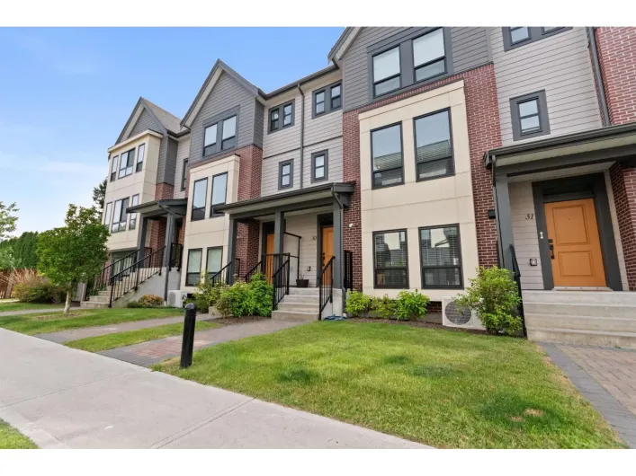 30 45500 CAMPUS DRIVE|Garrison Crossing, Chilliwack