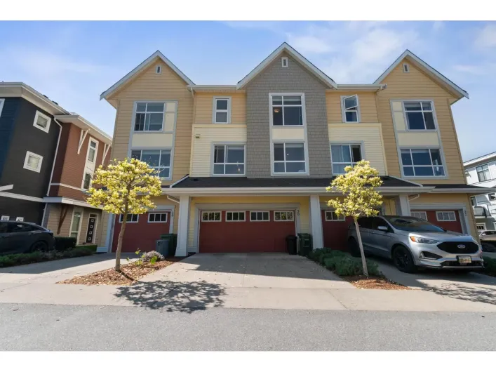 30 45615 TAMIHI WAY|Garrison Crossing, Chilliwack