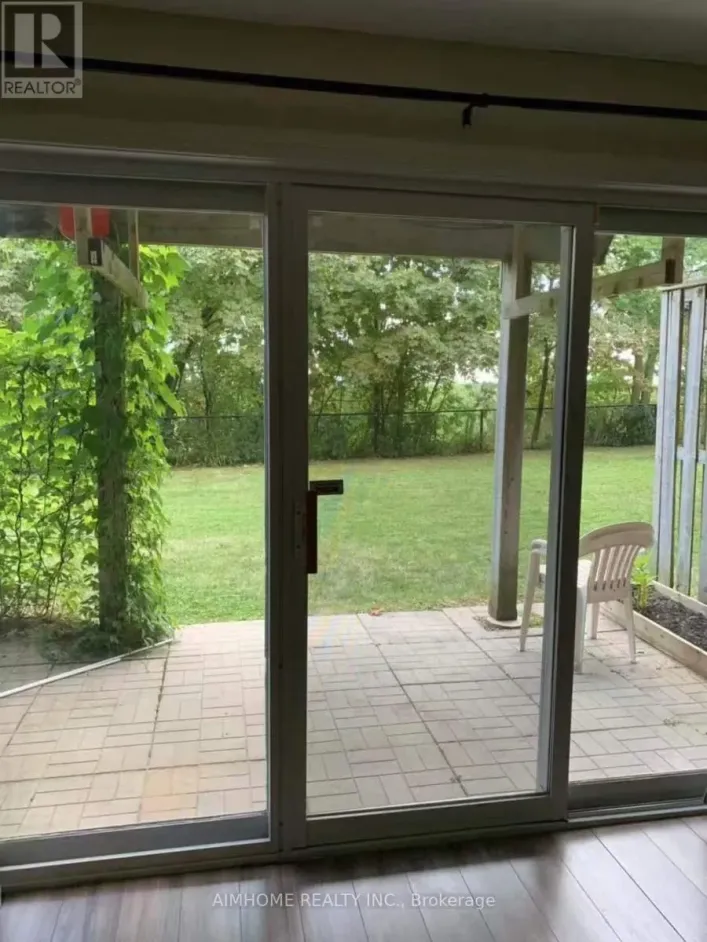 30 - 800 DUNDAS STREET W, Mississauga