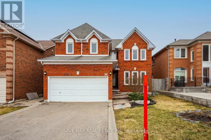 30 ADIRONDACK CRESCENT, Brampton