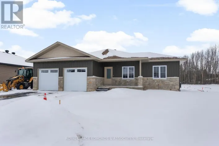 30 BAMAGILLIA STREET, Whitewater Region