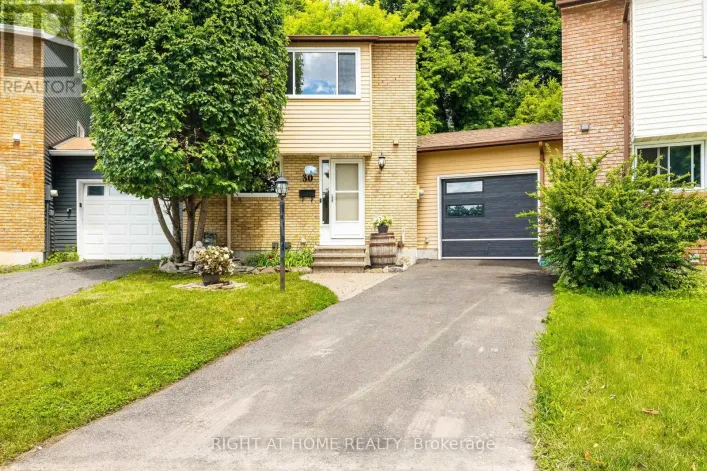 30 BERKSHIRE WAY, Ottawa