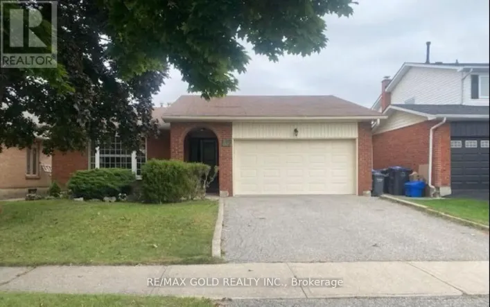30 BLACKTHORN LANE, Brampton