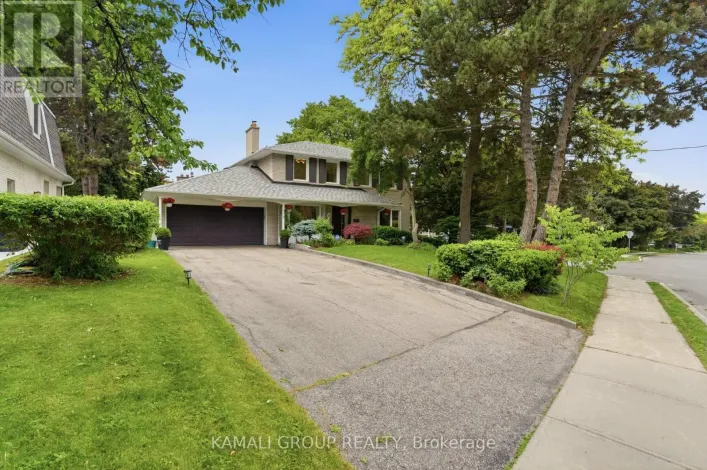 30 BLUE RIDGE ROAD, Toronto