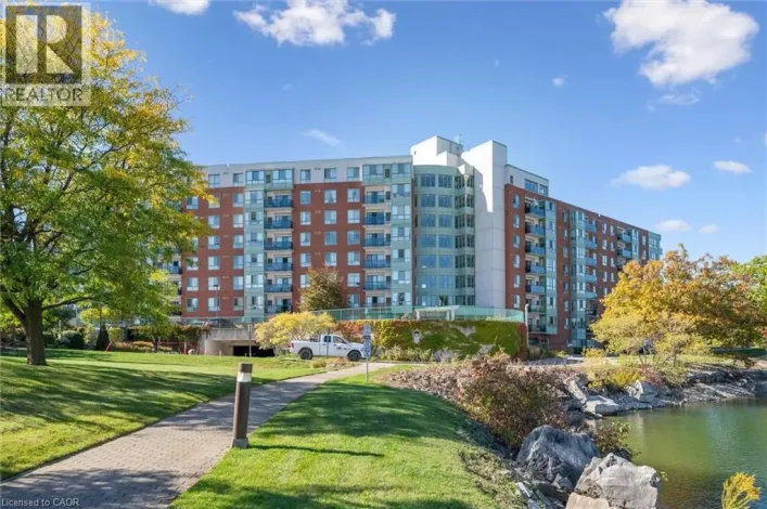 30 BLUE SPRINGS Drive Unit# 702, Waterloo