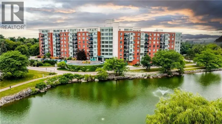 30 BLUE SPRINGS Drive Unit# PH14, Waterloo
