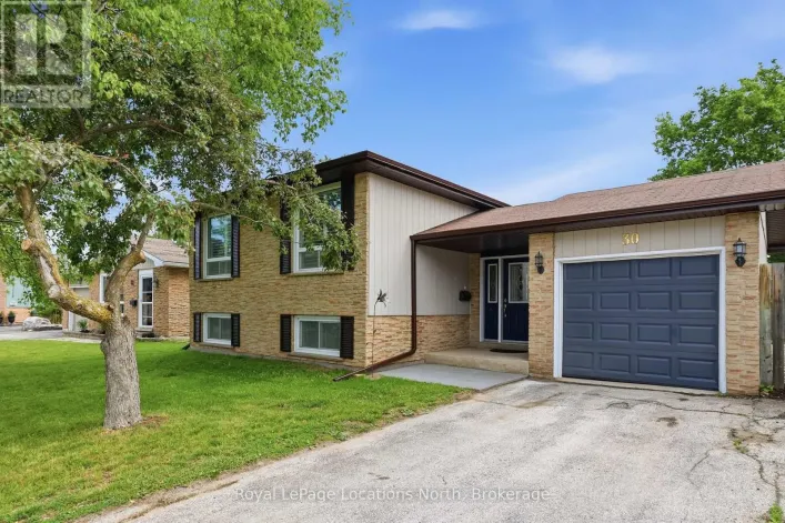 30 COURTICE CRESCENT, Collingwood