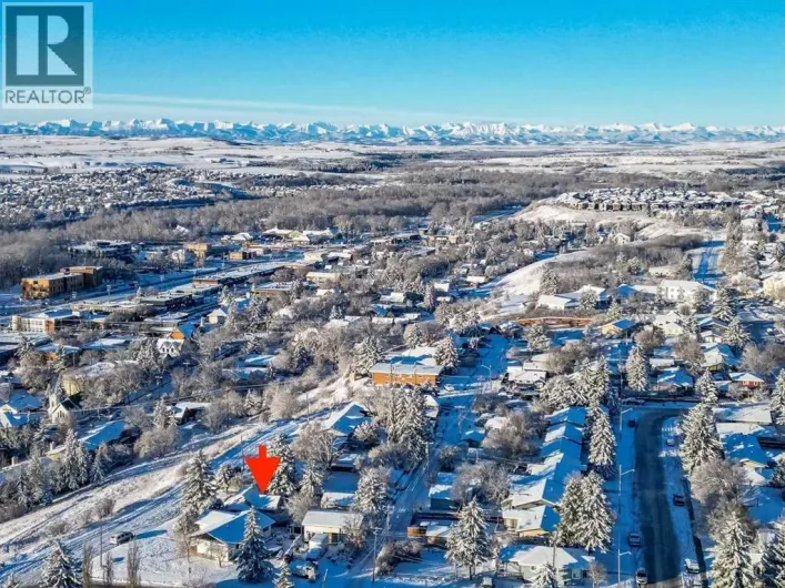 30 Crescent Road E, Okotoks